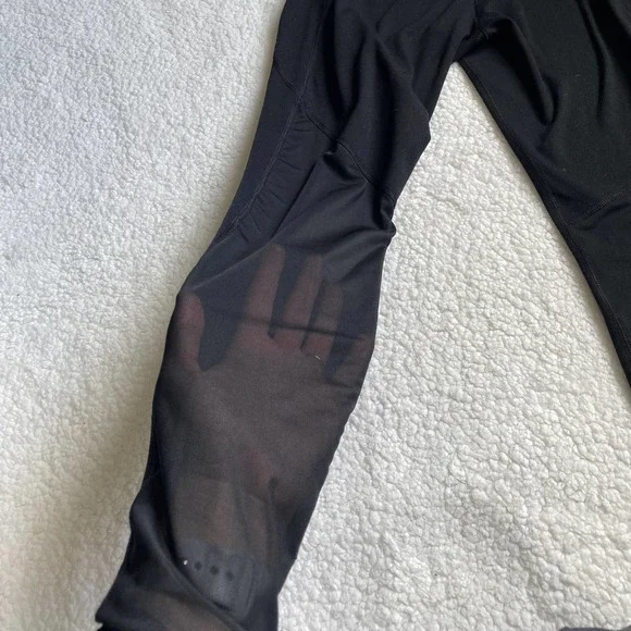 Yogalicious Leggings with Mesh Design - Picture 3 of 6